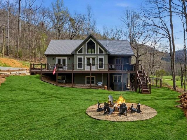 luxury vacation rentals in Franklin, NC