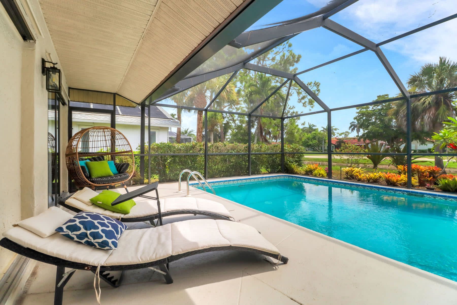 Why invest in short-term rentals in Largo, FL? Strong tourism, steady demand, and high ROI make this