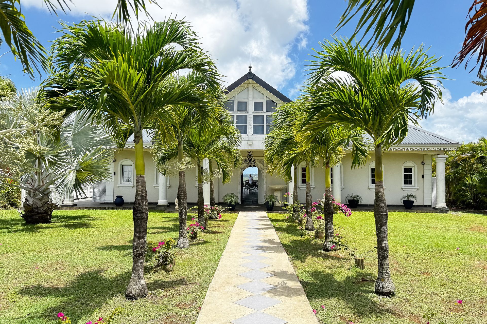 Entrée de la Villa Victoria