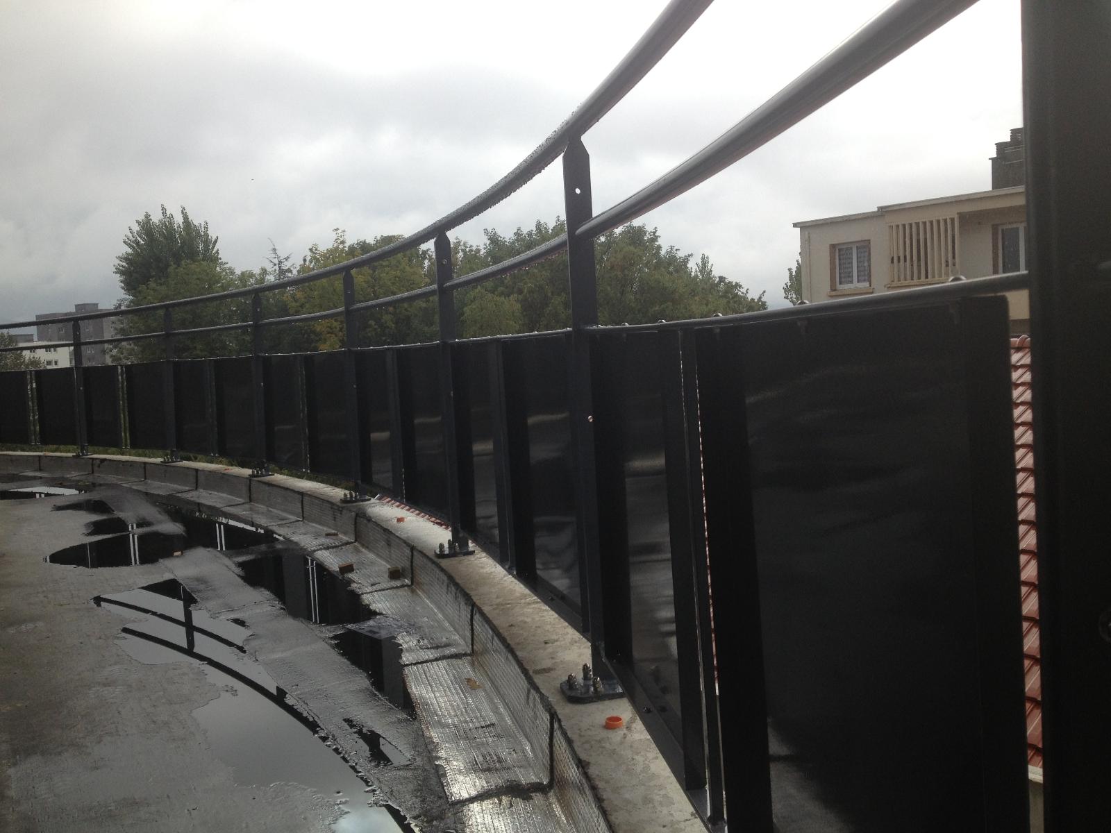 Passerelle métallique