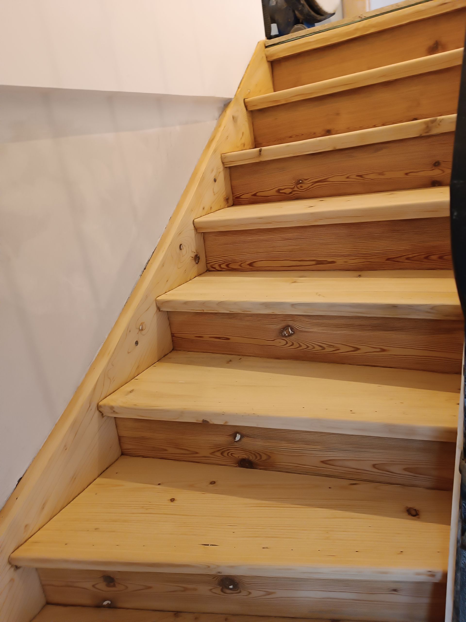 Holztreppe, Foto von Marco Rot Gabriel Parkett