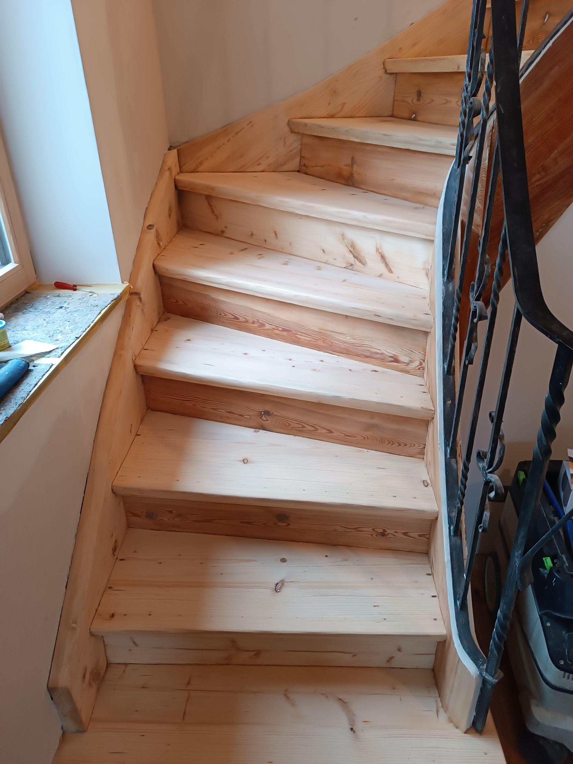 Holztreppe, Foto von Marco Rot Gabriel Parkett