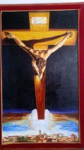 Pintura de la crucifixión de Jesús en una cruz de madera, fondo oscuro, paisaje debajo.