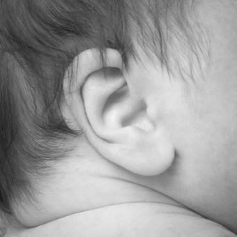 Fotografia profesional tenerife hoyos foto detalle oreja bebe recien nacido newborn