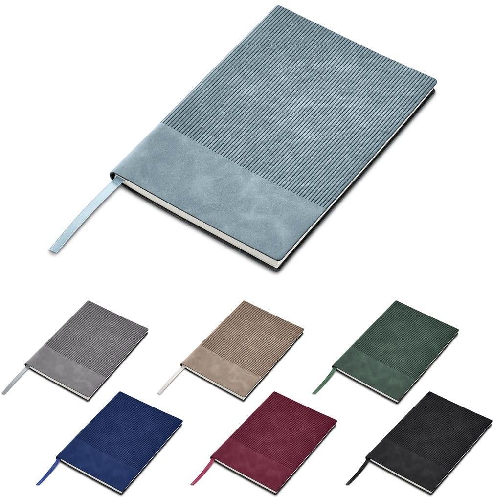 Cadernos pequenos sortidos nas cores cinza, azul, bege, verde, vermelho e preto, com capas texturizadas.