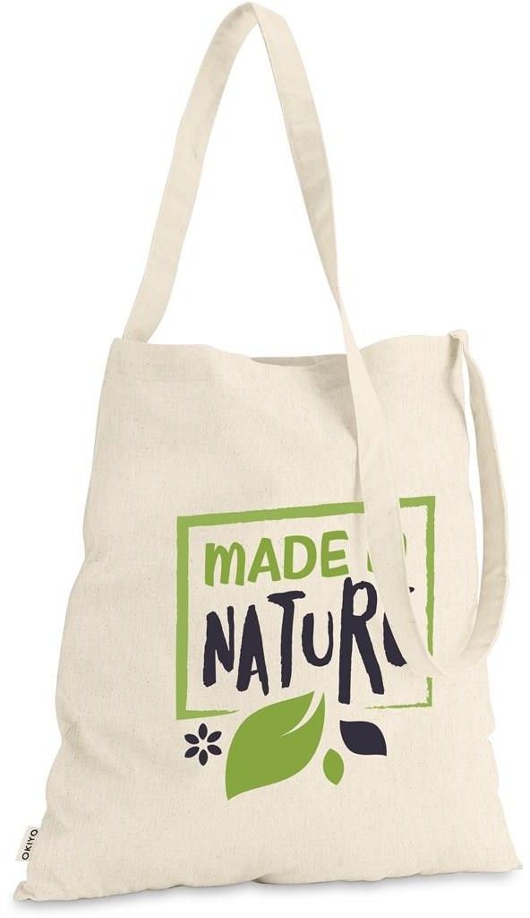 Sacola de tecido creme com a inscrição verde “Made Natur...” e desenho de folha sobre fundo branco.
