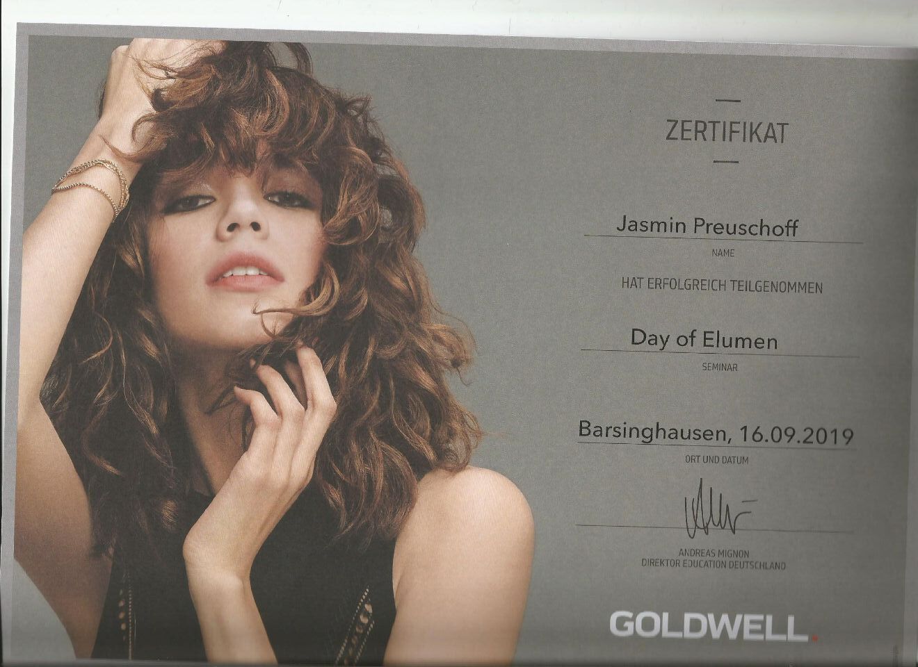 Nicoletta Frisuren – Zertifikat