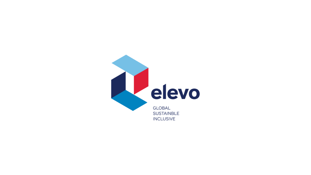 Um logotipo da elevo é mostrado em um fundo branco