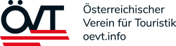 Das Logo des Österreichischen Tourismusverbandes zeigt die Aufschrift „ÖVT“ in dunkler Schrift sowie die Website oevt.info.