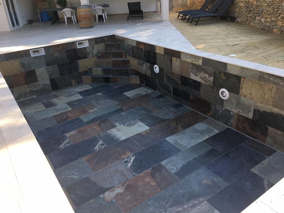 Carrelage de la gamme Bali dans une piscine vide