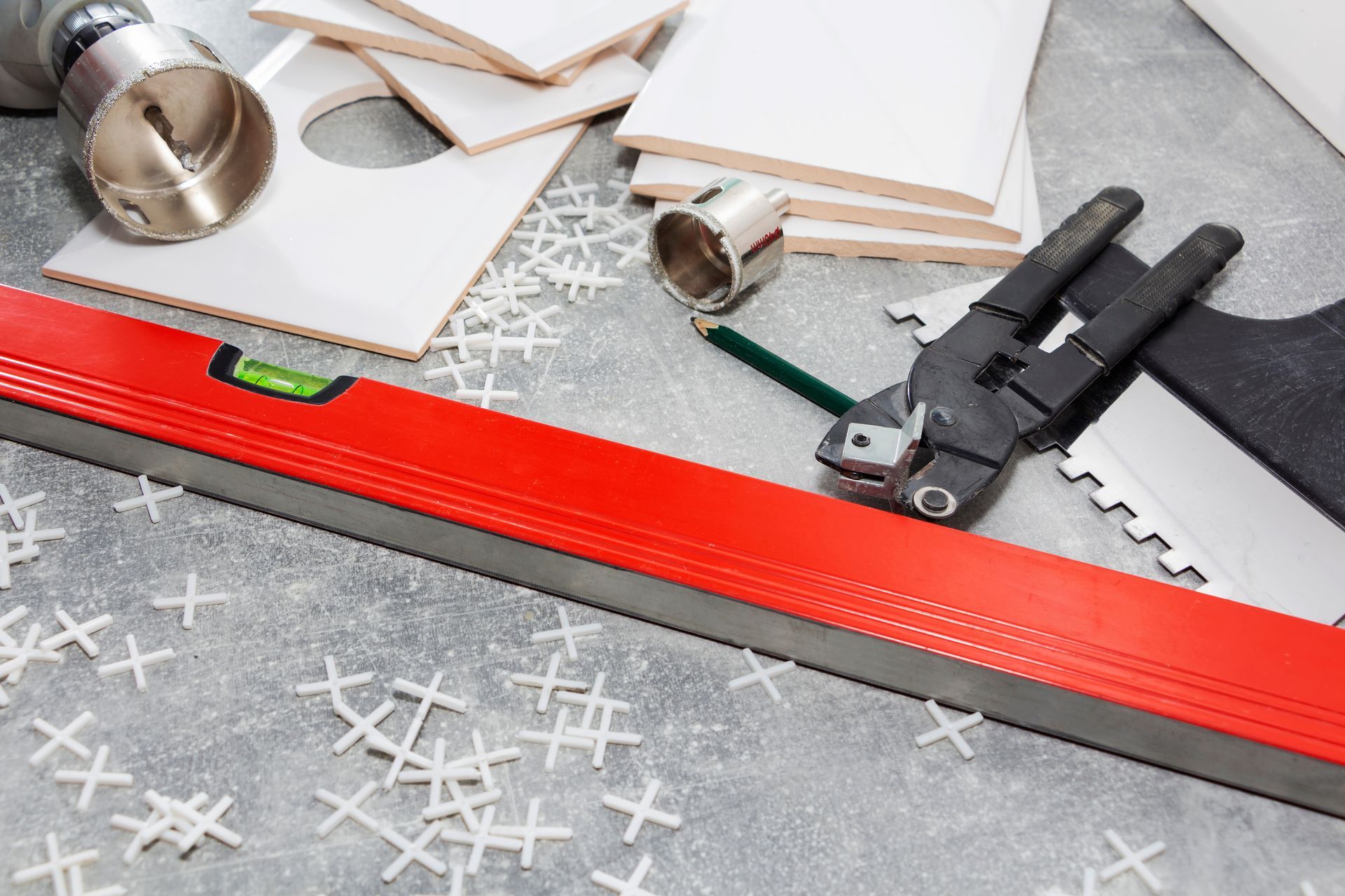 Outils pour la pose de carrelage ,La Ciotat, Aubagne, St Cyr-sur-mer, Six-four les plages.