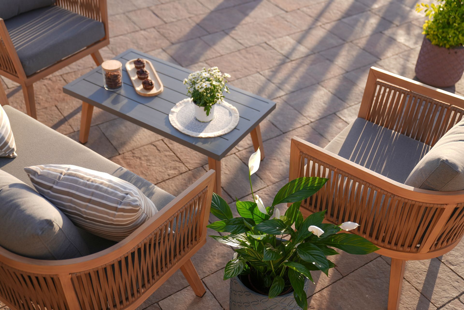 Carrelage de pierres naturelles d'une terrasse