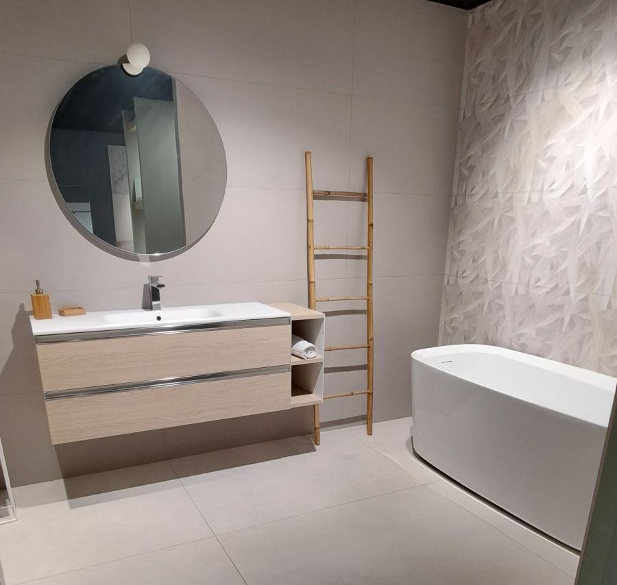 salle de bain, meuble, carrelage feuille, baignoire,La Ciotat, Aubagne, St Cyr-sur-mer, Six-four les plages.