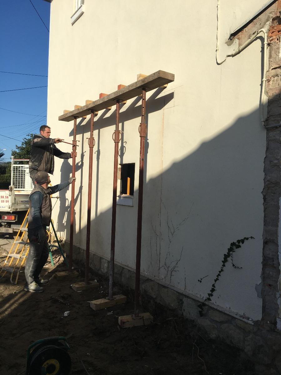 Rénovaton en cours sur un bâtiment 