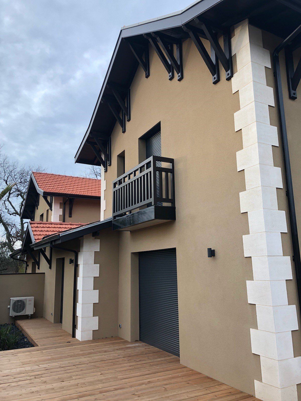 Façade de maison rénovée