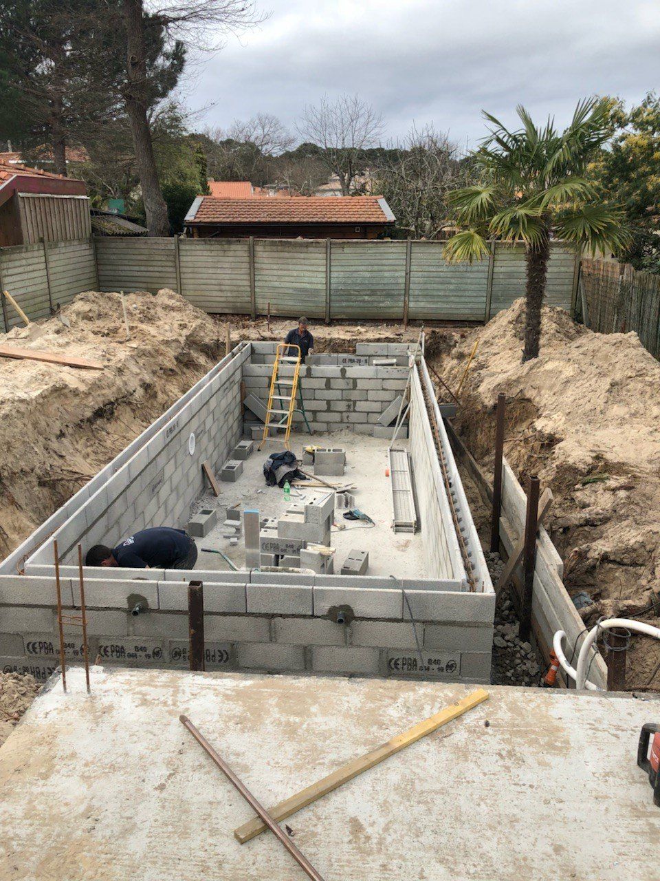 Création de la maçonnerie de la piscine par VD