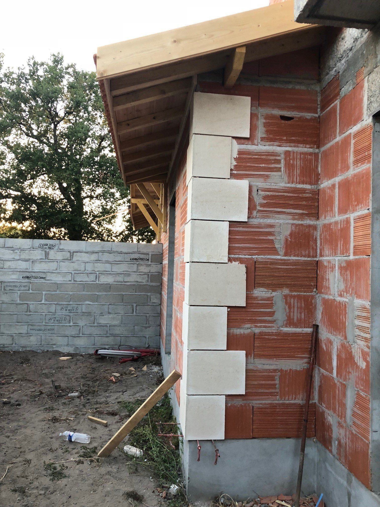 Détail d'une maison en cours de construction