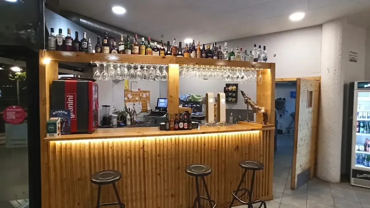 Restaurante Latino To Eat - Que hoy es un día hermoso | Bar en local