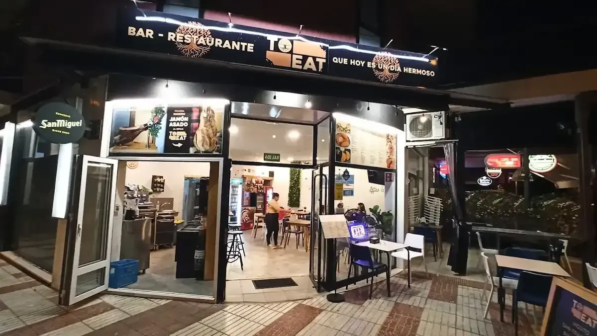 Restaurante Latino To Eat - Que hoy es un día hermoso | Fachada 02