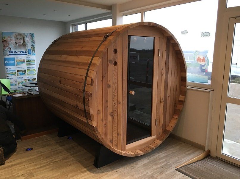 Spa en bois dans un intérieur