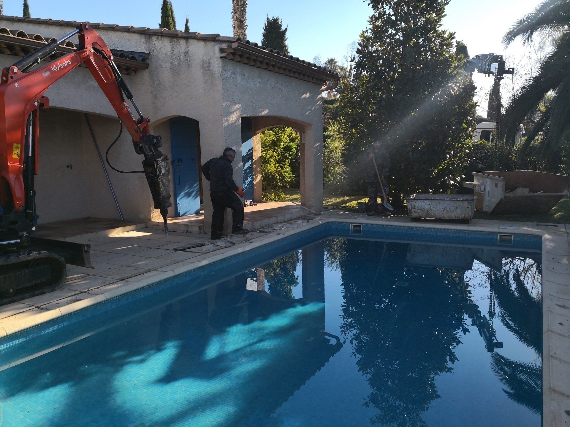 Construire piscine clés en main