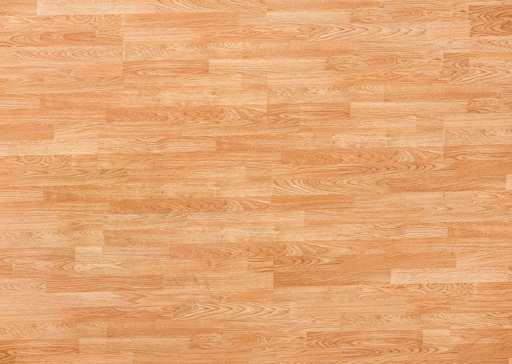 Holzmaserungsboden, hellbraun mit horizontalem Dielendesign.