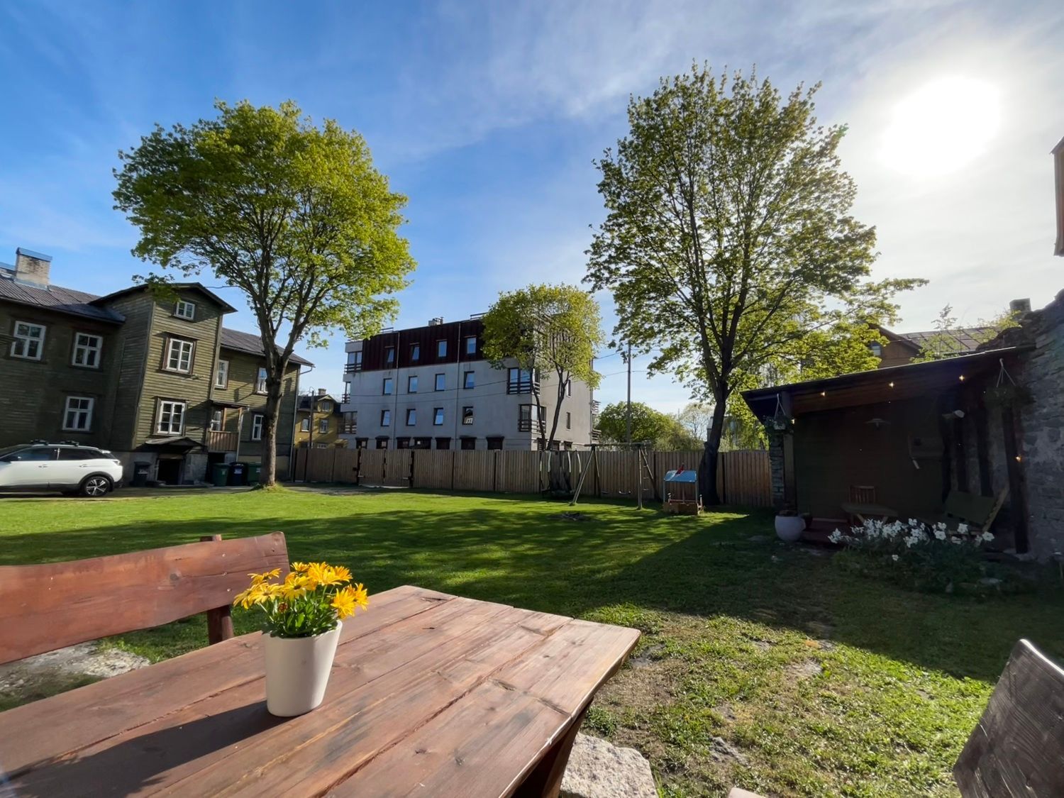 Airbnb Guest Favourite and Superhost badge for Garden Studios Tallinn