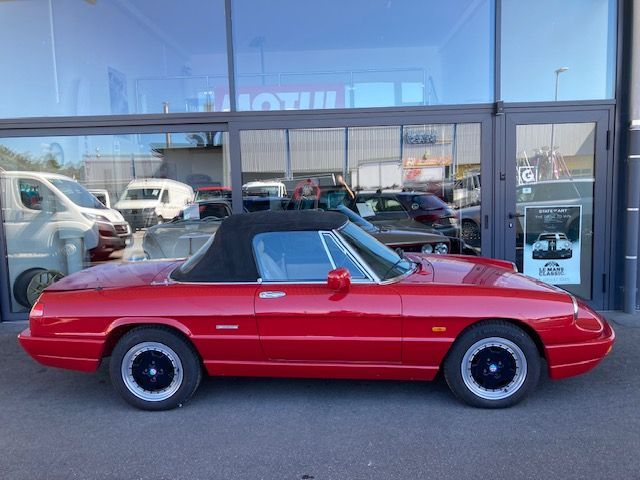Alfa Romeo Spider - vue de profil