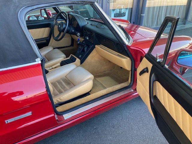 Alfa Romeo Spider - portière passager ouverte