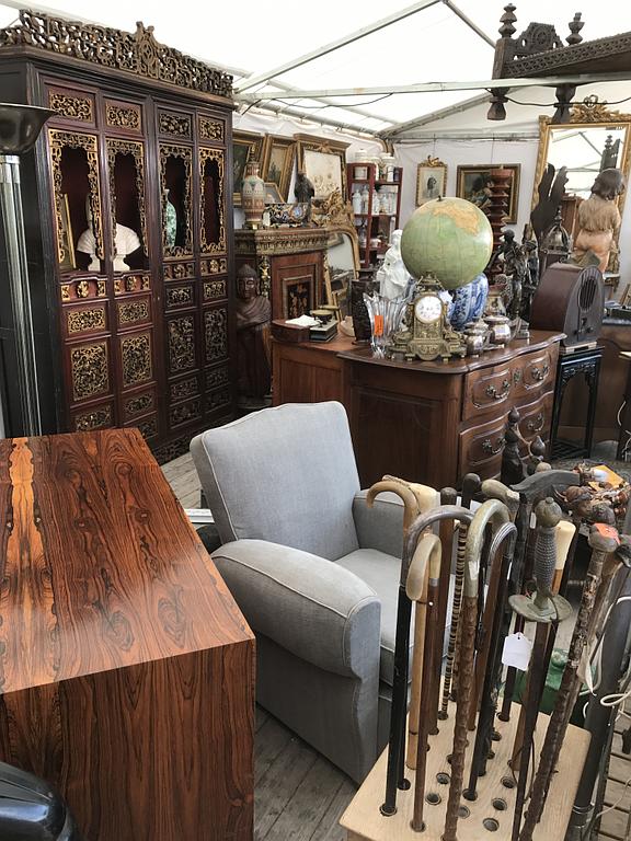 Vente de mobiliers anciens