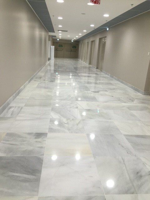 Pose de marbre centre commercial