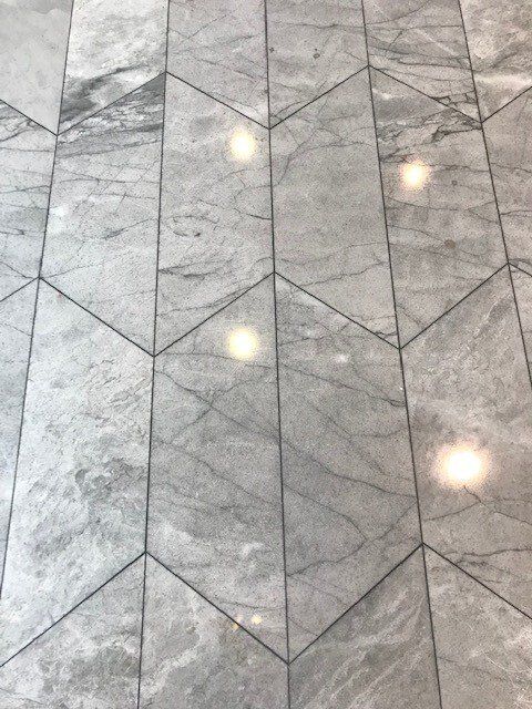 Pose de marbre centre commercial