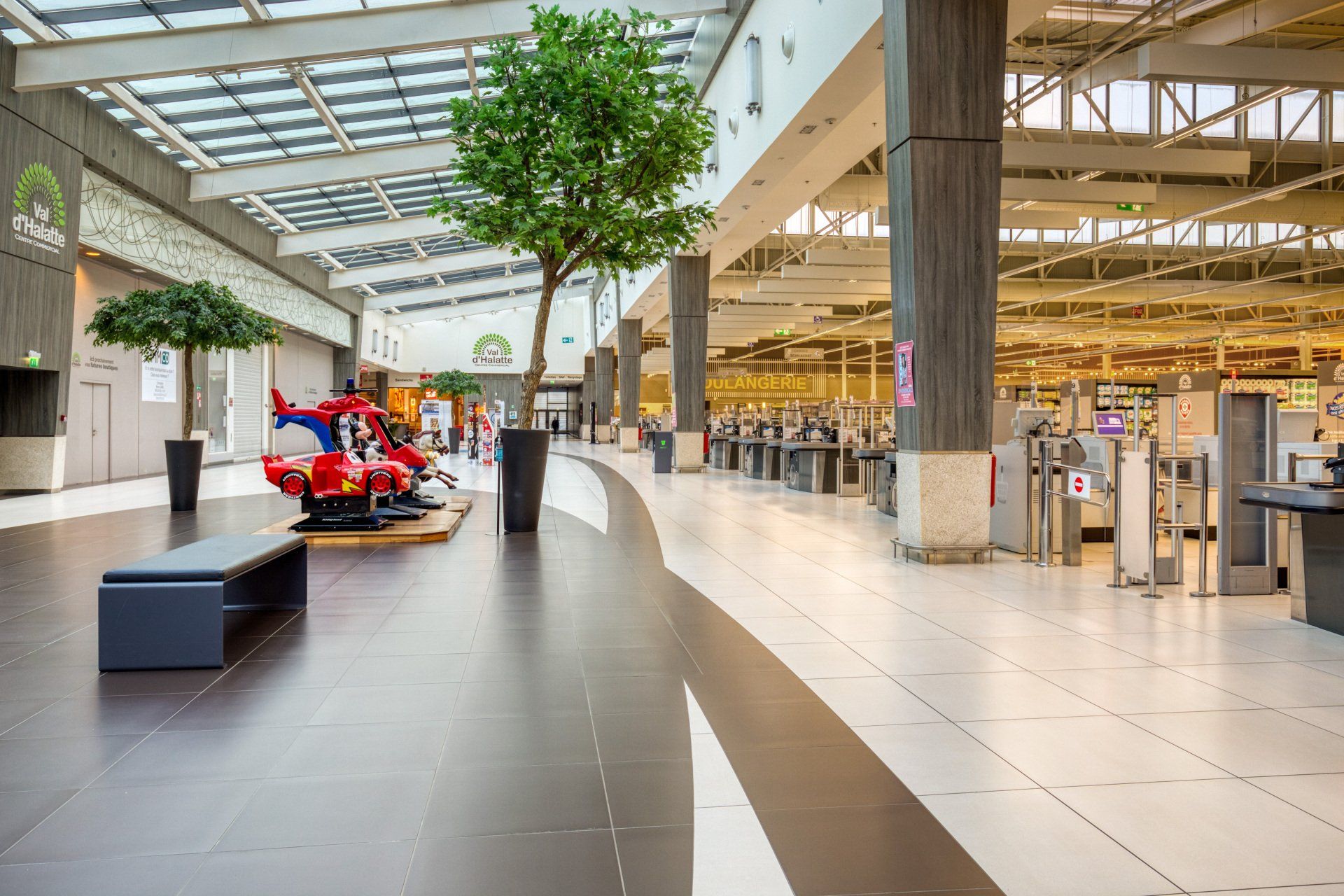 Revêtement de sol centre commercial