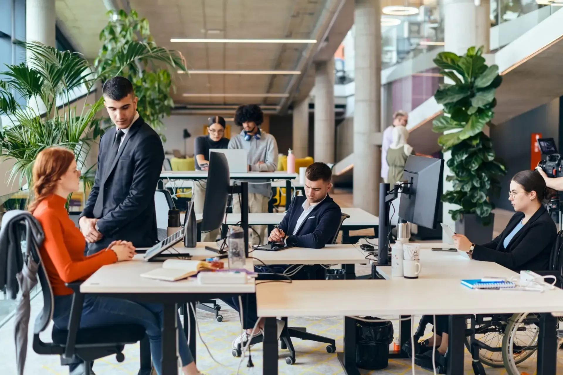 Imagen de muestra de una montaña y un círculo encima.