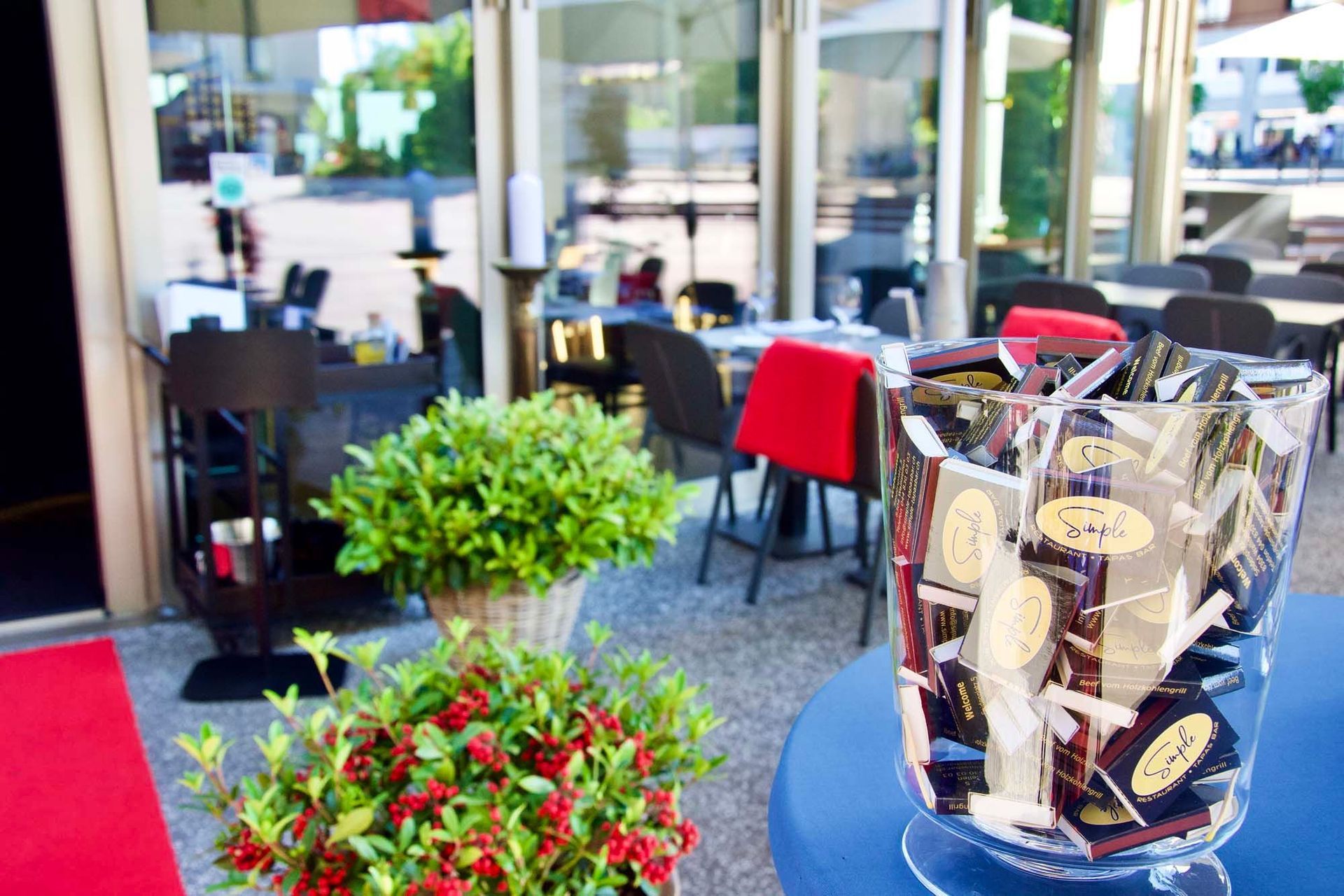 Restaurant mit Aussenbereich - Simple Restaurant in Wallisellen