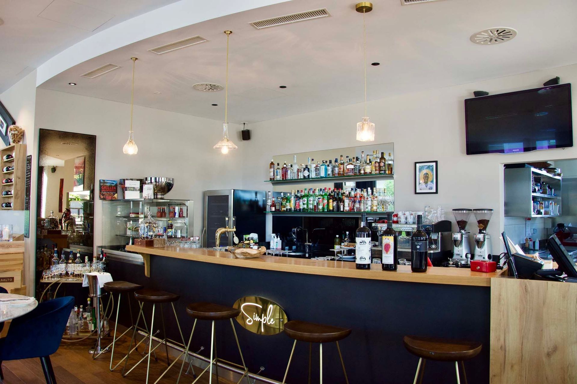 Restaurant mit Bar - Simple Restaurant in Wallisellen