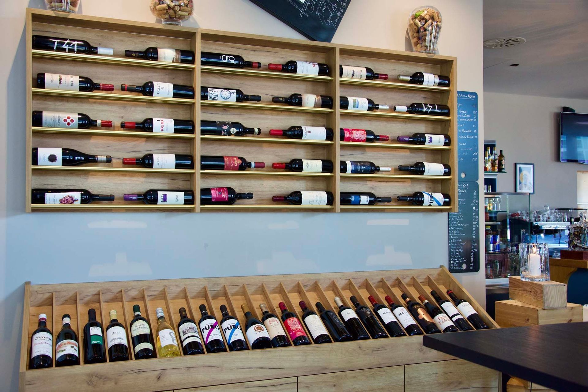 gute Weine im Restaurant - Simple Restaurant in Wallisellen