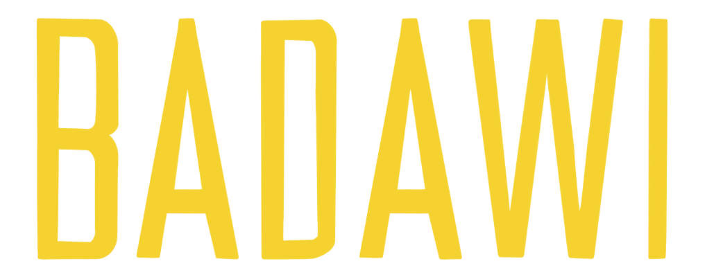 Texto amarillo &ldquo;BADAWI&rdquo; sobre fondo blanco