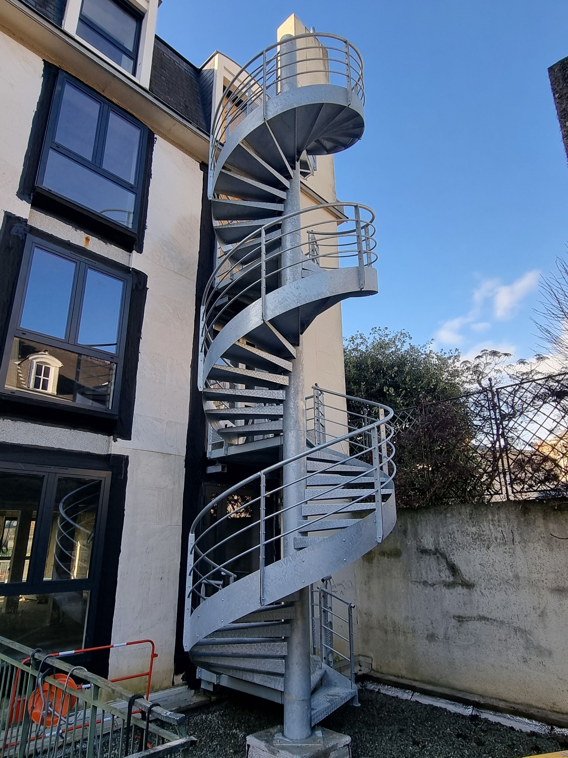 Escalier de secours en colimaçon