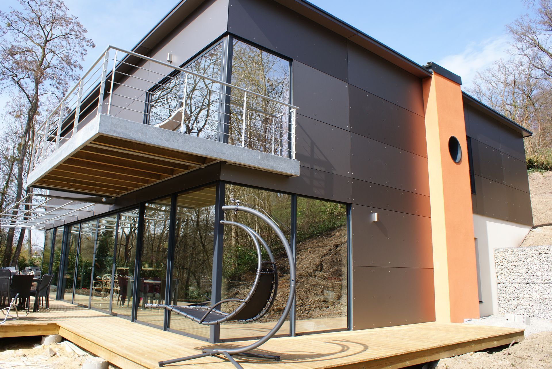 Maison avec un style industriel moderne