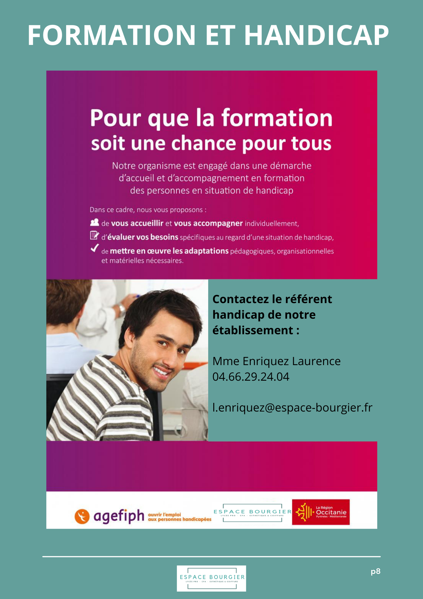Affiche  Formation et handicap  avec titre blanc sur fond rose et photo d’un homme souriant en bas.