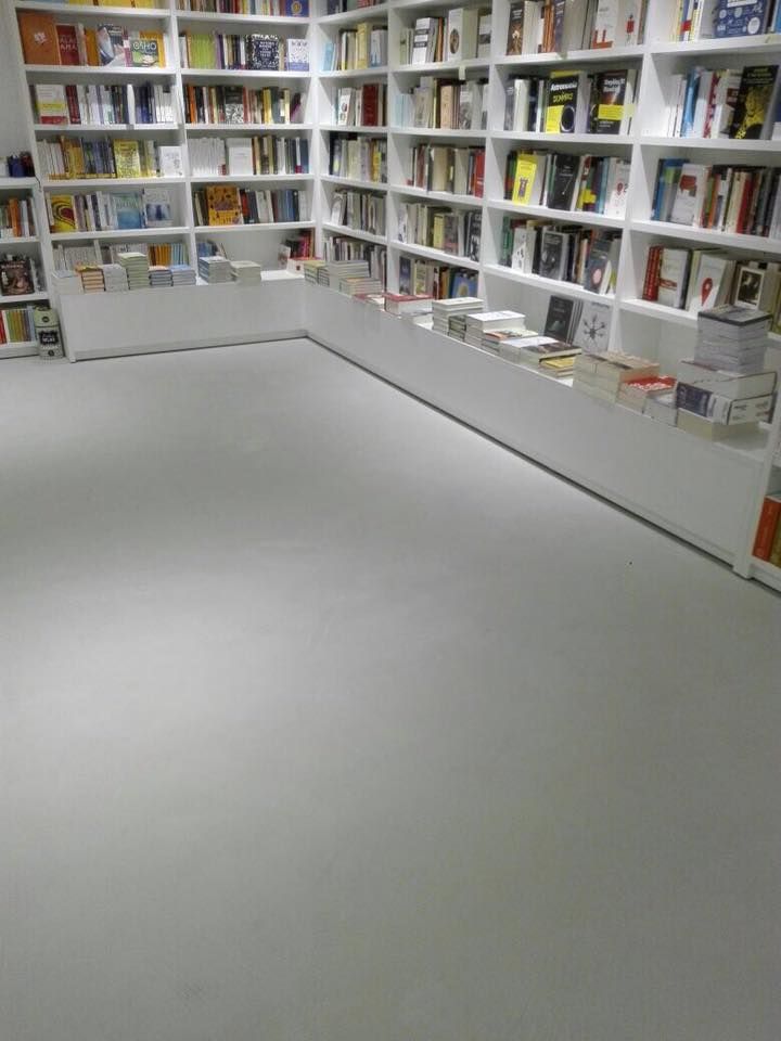 Resina per libreria