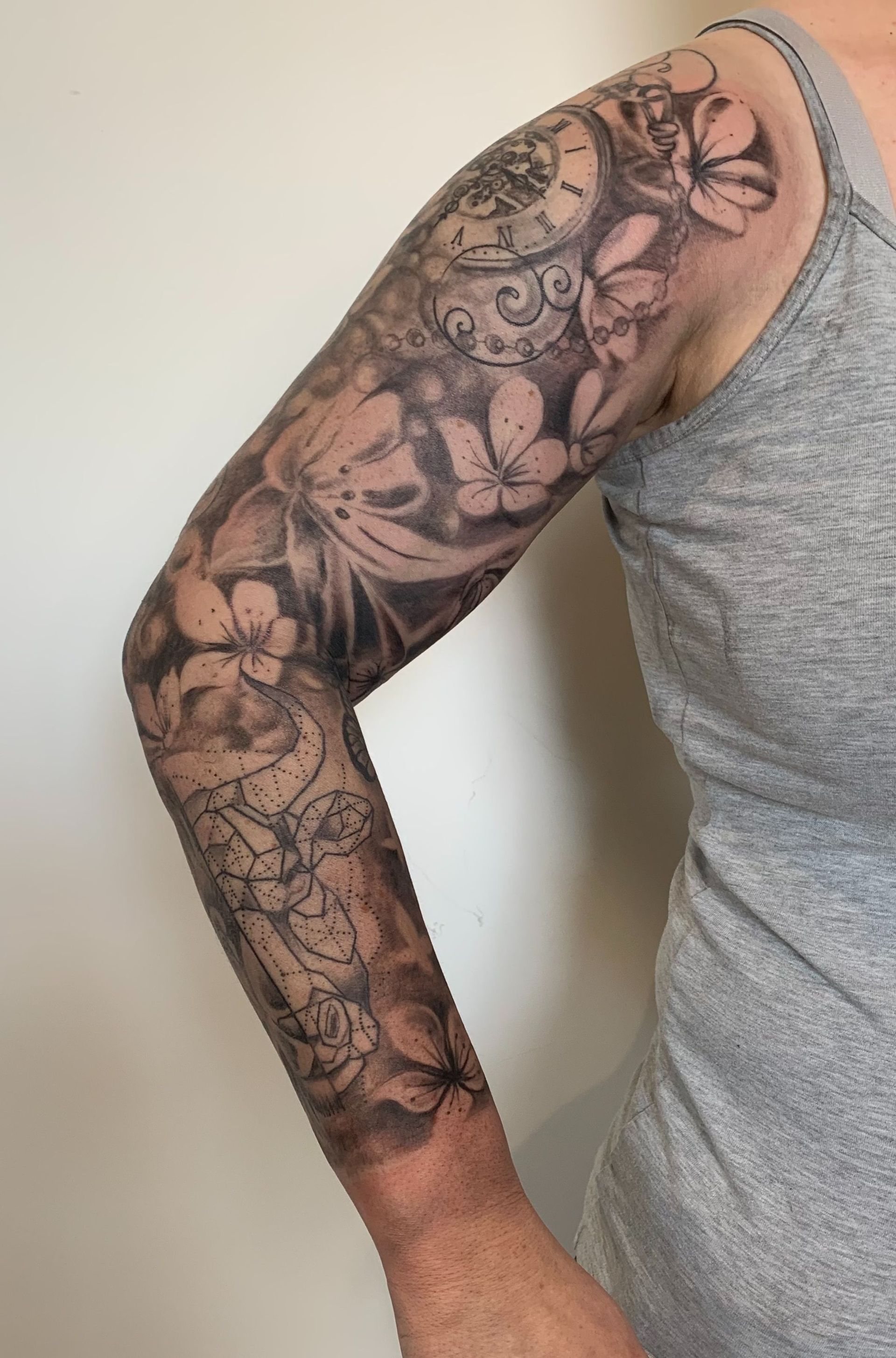 Photorealistisches Tattoo - Feel Ink Tattoo Studio - Urdorf