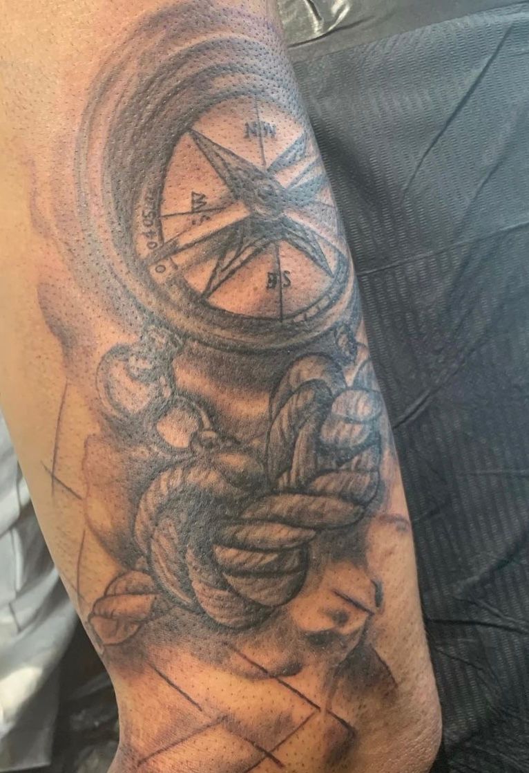 Photorealistisches Tattoo - Feel Ink Tattoo Studio - Urdorf