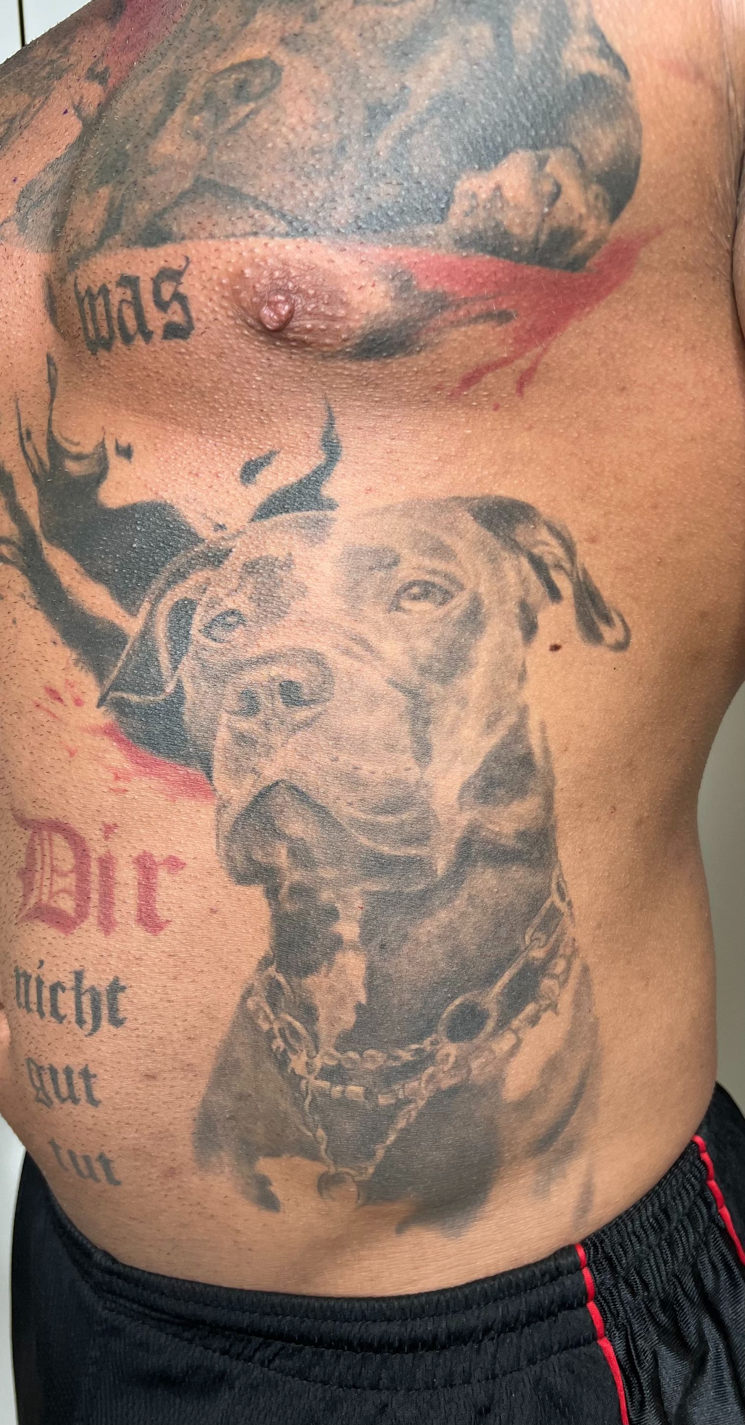 Photorealistisches Tattoo - Feel Ink Tattoo Studio - Urdorf