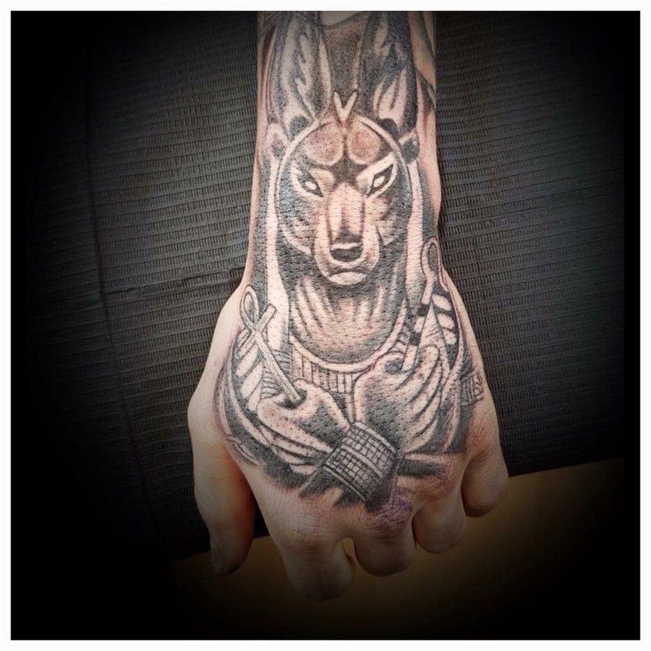 Photorealistisches Tattoo - Feel Ink Tattoo Studio - Urdorf