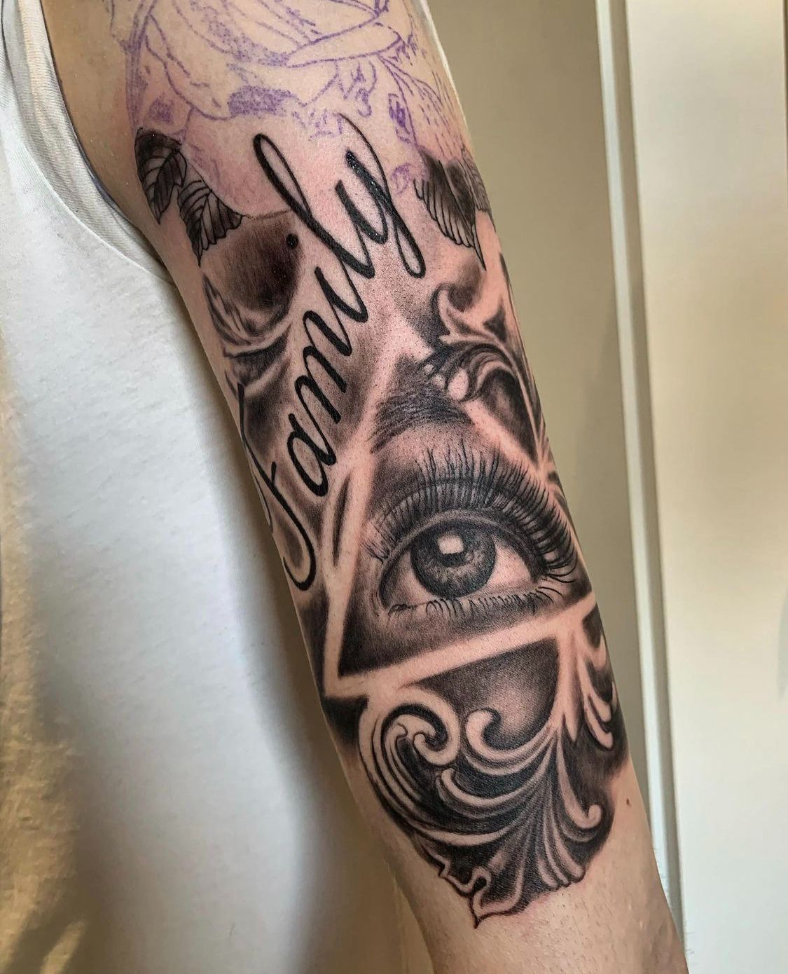 Photorealistisches Tattoo - Feel Ink Tattoo Studio - Urdorf