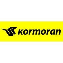 El logotipo de Kormoran es amarillo y negro sobre un fondo blanco.