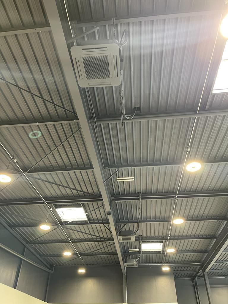 Troisième angle d'une climatisation dans une entreprise