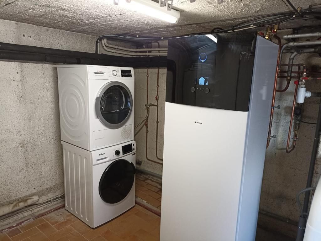 Autre photographie de la pompe à chaleur air/eau installée chez un particulier